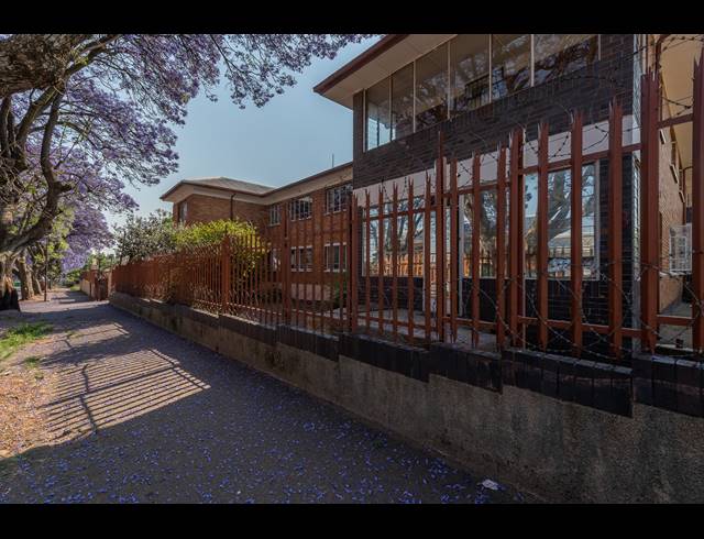 3 BEDROOM APARTMENT FOR SALE IN TURFFONTEIN